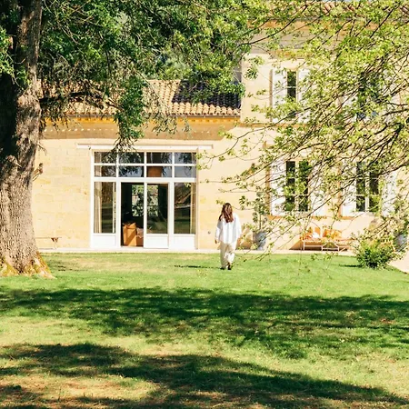 Bed & Breakfast La Fleur De Boueard 4*